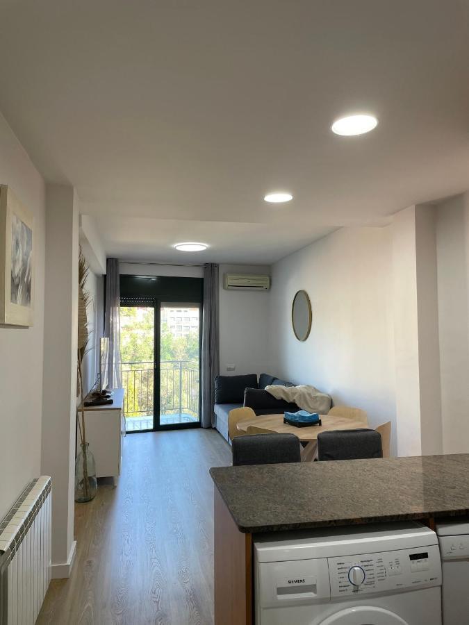 Acogedor Apartamento Vallparadis Con Parking テラサ エクステリア 写真